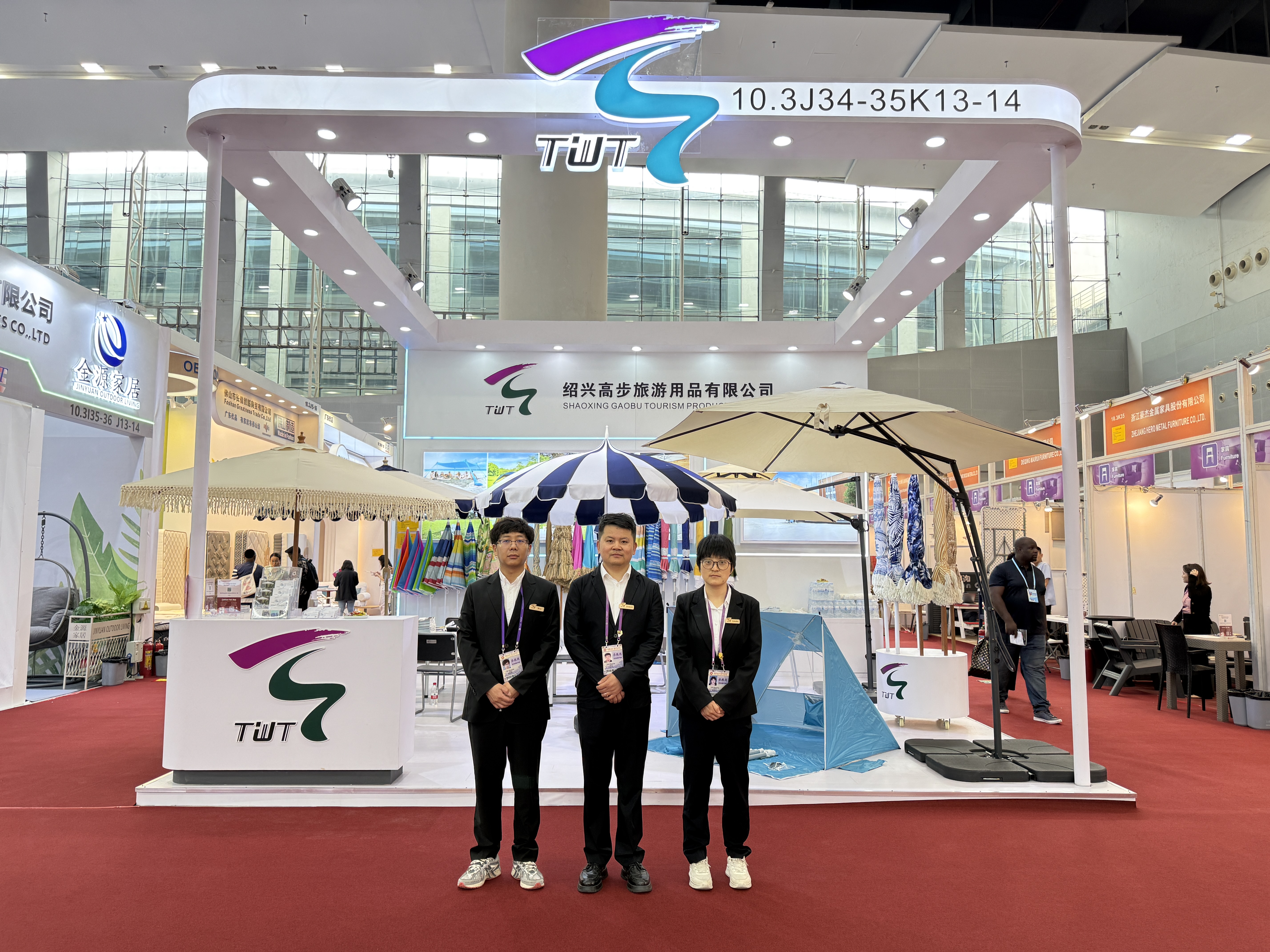 A Shaoxing Gaobu Tourism Products Co., Ltd. megjelent a kantoni vásáron, hogy innovatív kültéri termékeket jelenítsen meg.